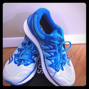 Saucony Triumph ISO Sneakers